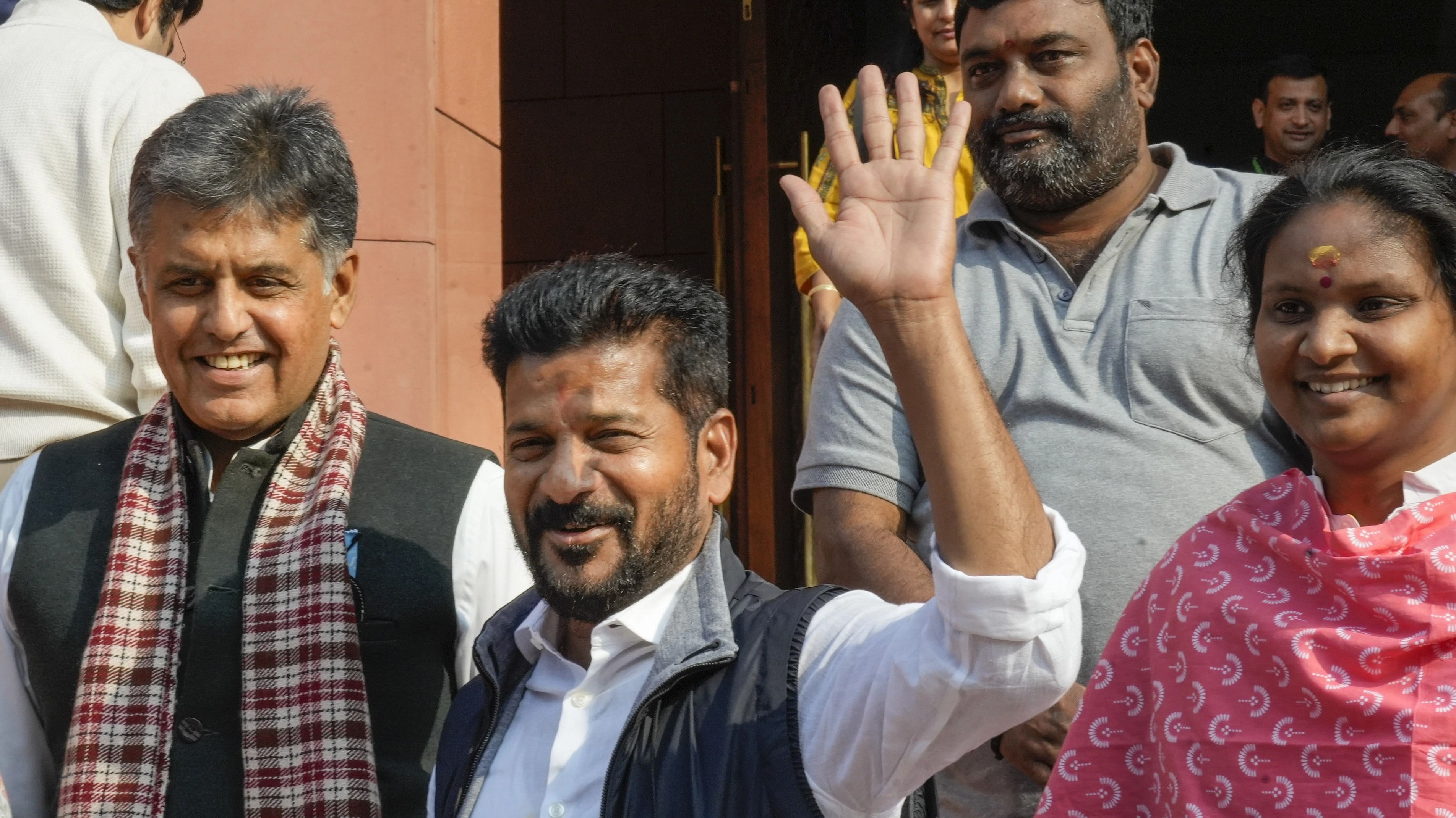 <div class="paragraphs"><p>Telangana CM-designate A Revanth Reddy and Congress MP Manish Tewari during the Winter session of Parliament, in New Delhi, Wednesday, Dec 6, 2023. </p></div>