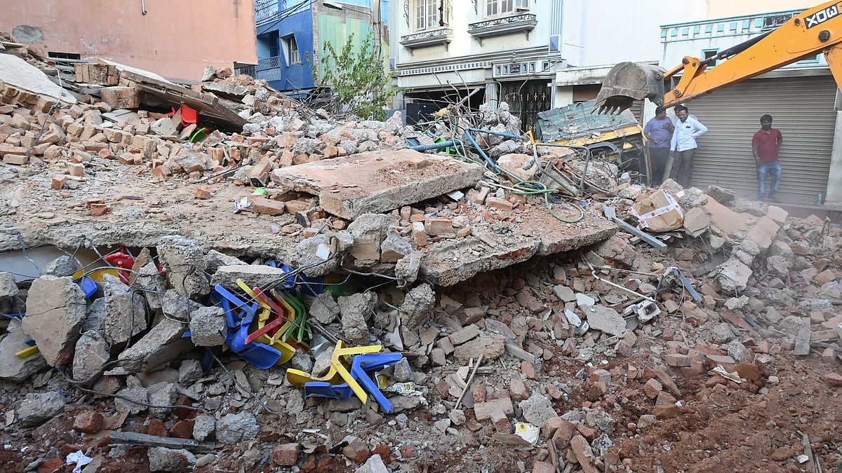 Urgent Concerns Raised Over Deteriorating Schools In Bengaluru 88 Unsafe havens: Survey flags 19 BBMP schools as 'dilapidated'