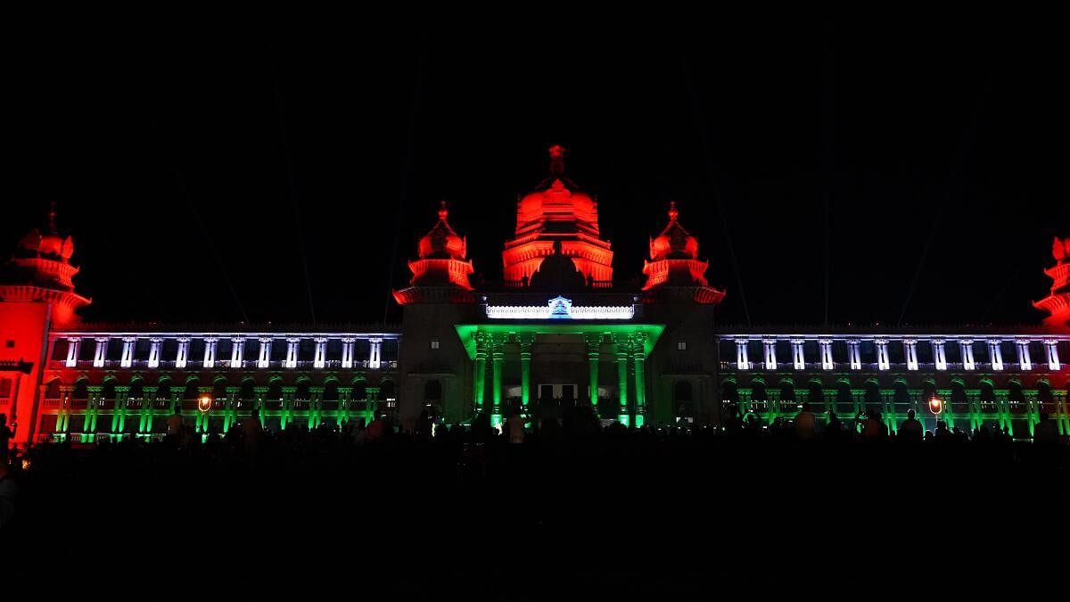 <div class="paragraphs"><p>Suvarna Vidhana Soudha</p></div>