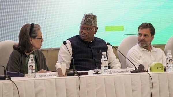 <div class="paragraphs"><p>Congress President Mallikarjun with party leaders Sonia Gandhi and Rahul Gandhi during the ‘CWC Meeting’, at AICC headquarters, in New Delhi.</p></div>