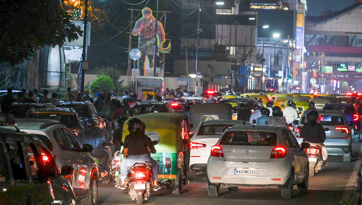<div class="paragraphs"><p>Heavy traffic and traffic jam is seen  in Bengaluru.</p></div>