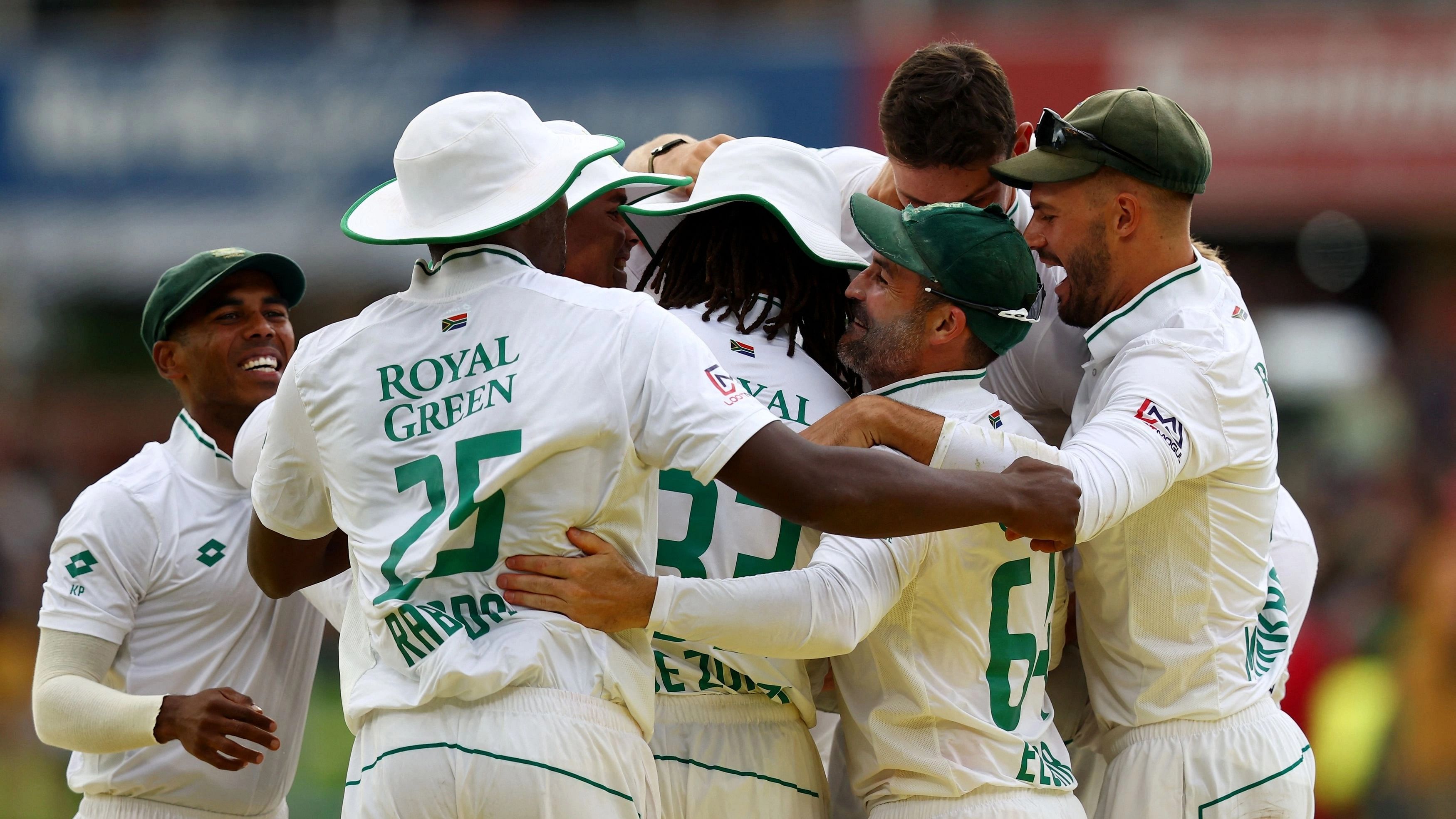 <div class="paragraphs"><p>South African players celebrate their win over India.</p></div>