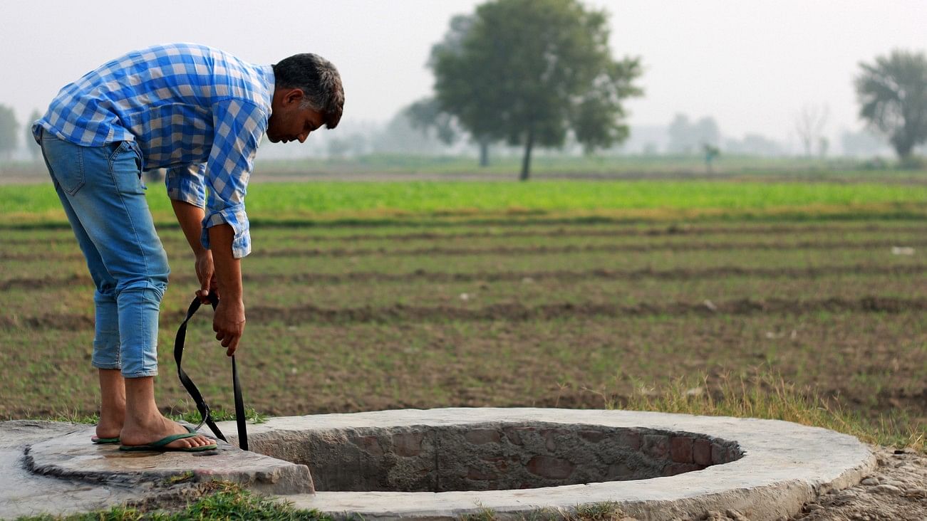 <div class="paragraphs"><p>Representative image of a well</p></div>