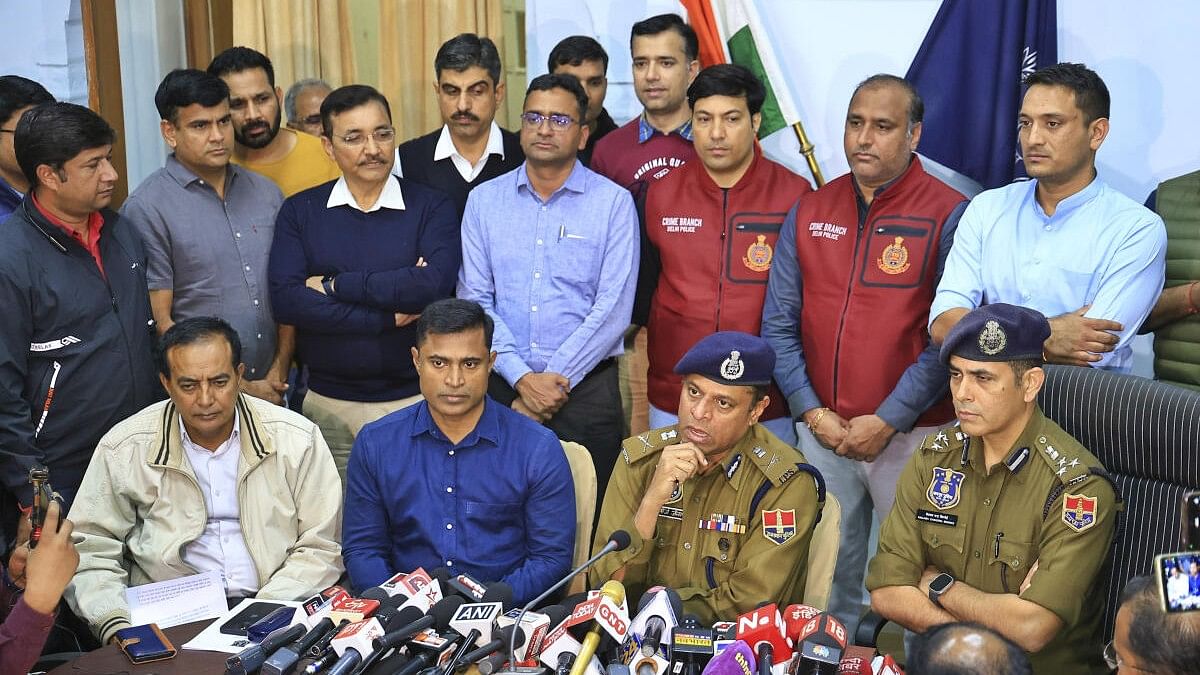 <div class="paragraphs"><p>Jaipur Police Commissioner Biju Joseph addresses a press conference after arresting three people in connection with the murder of Shri Rashtriya Rajput Karni Sena president Sukhdev Singh Gogamedi.</p></div>