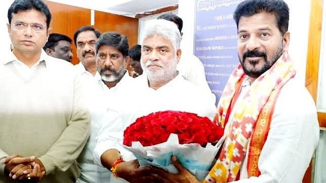 <div class="paragraphs"><p>Speaker of Telangana Assembly Gaddam Prasad Kumar with CM A Revanth Reddy.&nbsp;</p></div>