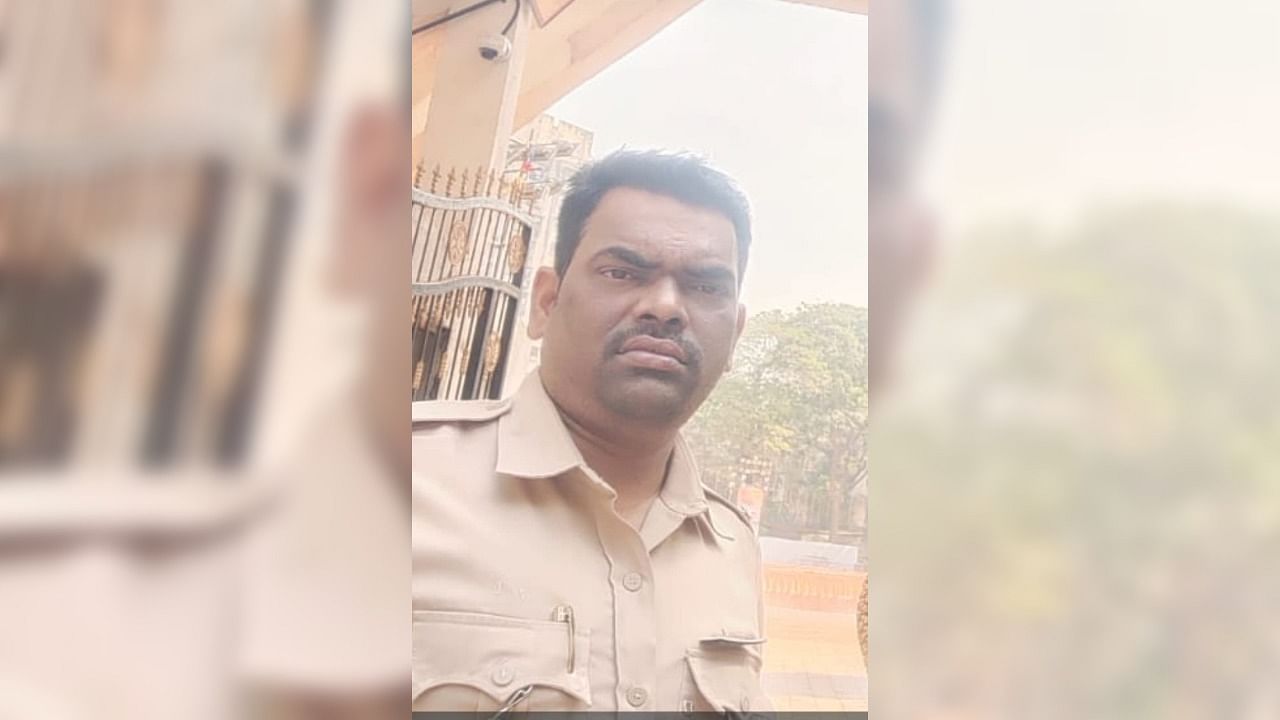 <div class="paragraphs"><p>Mumbai Police constable Sameer Suresh Jadhav.</p></div>