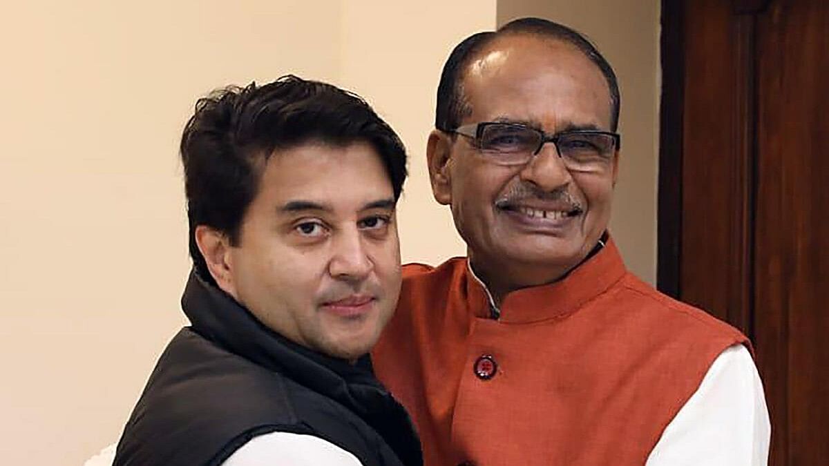 <div class="paragraphs"><p>Madhya Pradesh Chief Minister Shivraj Singh Chouhan and Union Minister Jyotiraditya Scindia celebrate BJP's lead during counting of votes for MP Assembly elections, in Bhopal, Sunday, Dec. 3, 2023.</p></div>