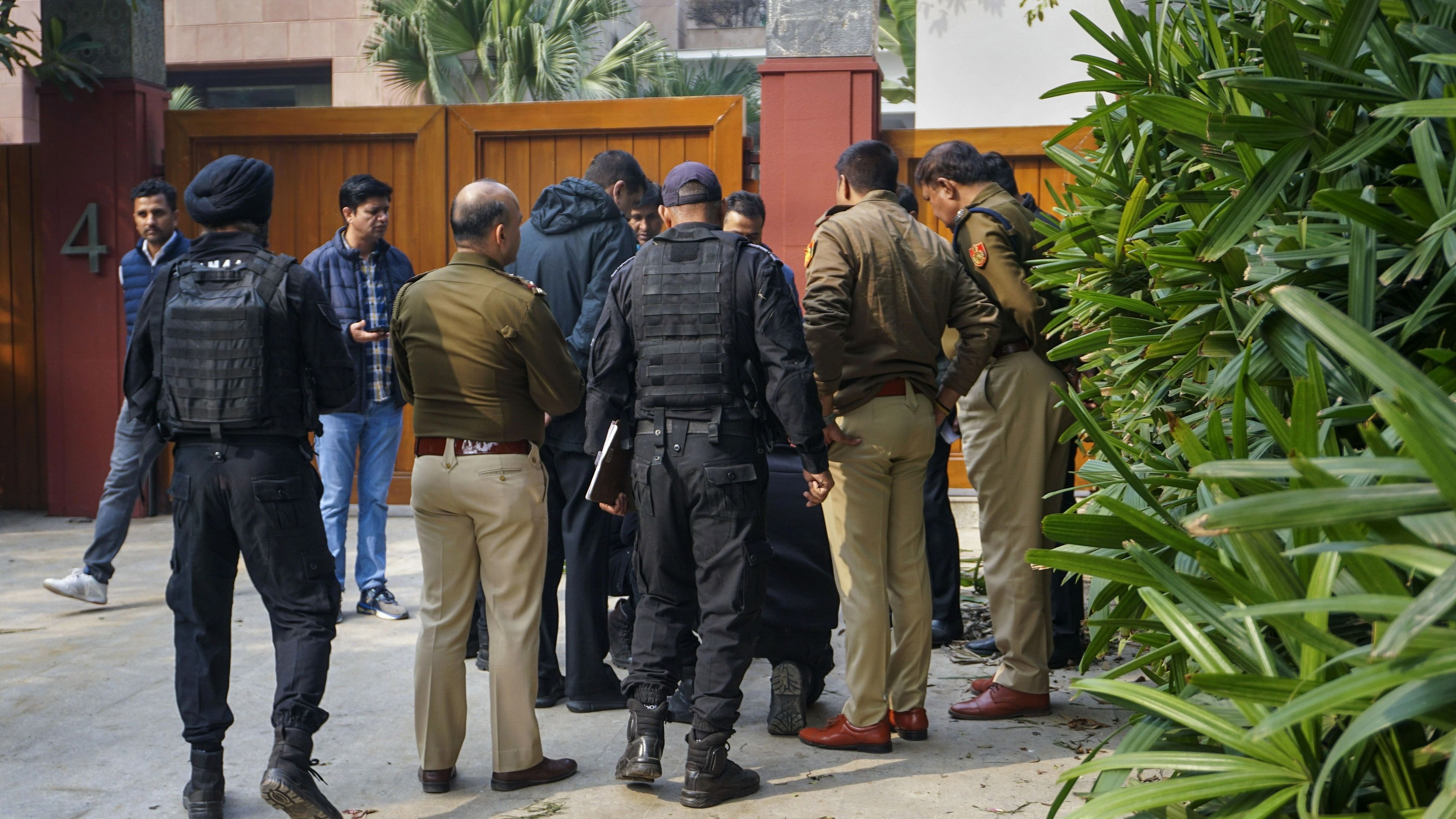 <div class="paragraphs"><p>NSG Commandos with Police personnel and others during an investigation near the Israel Embassy after a reported low intensity blast nearby, in New Delhi, Wednesday, Dec. 27, 2023. </p></div>