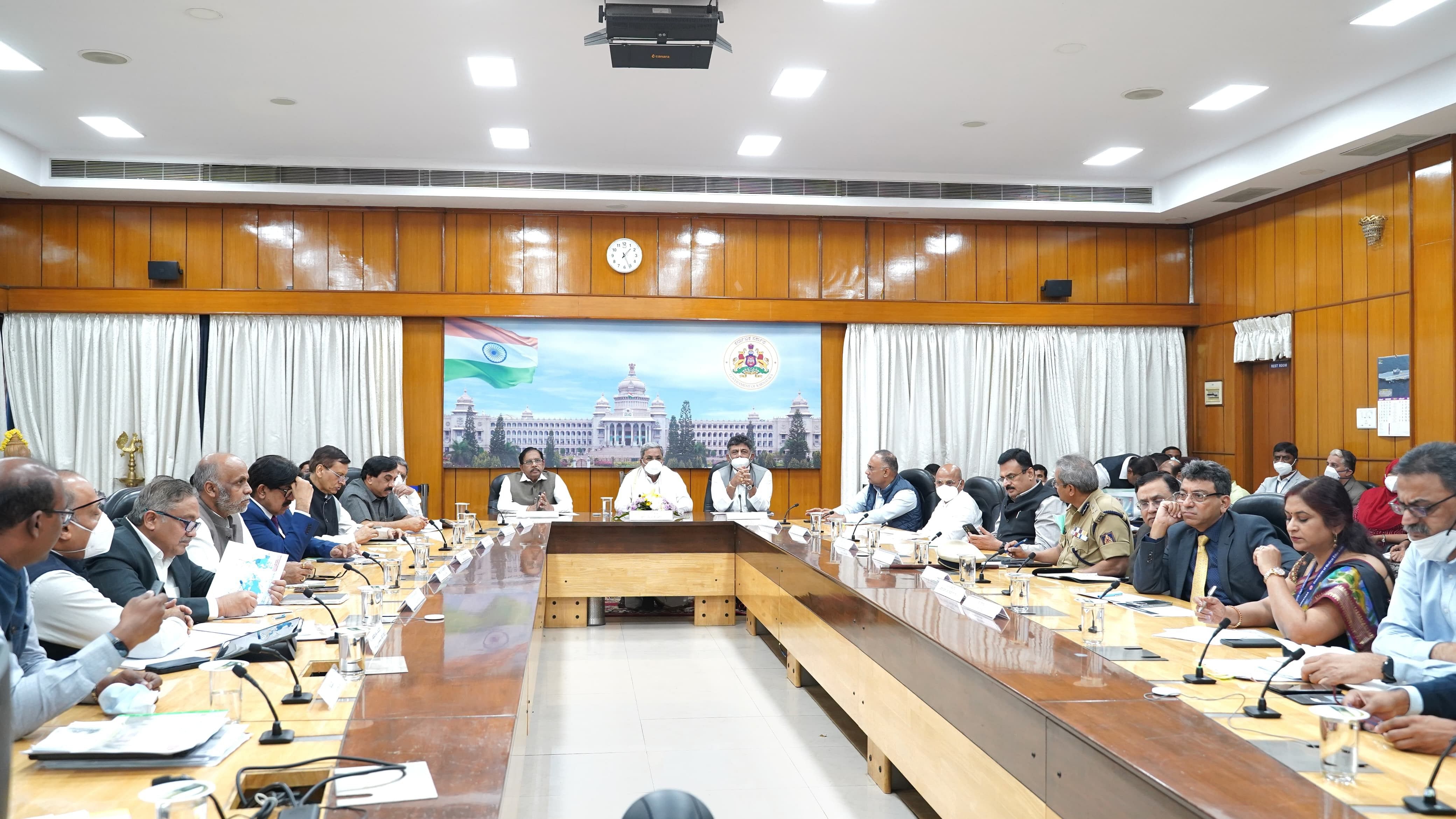 <div class="paragraphs"><p>Chief Minister Siddaramaiah holds a  review meeting to assess the  Covid situation in the state.</p></div>