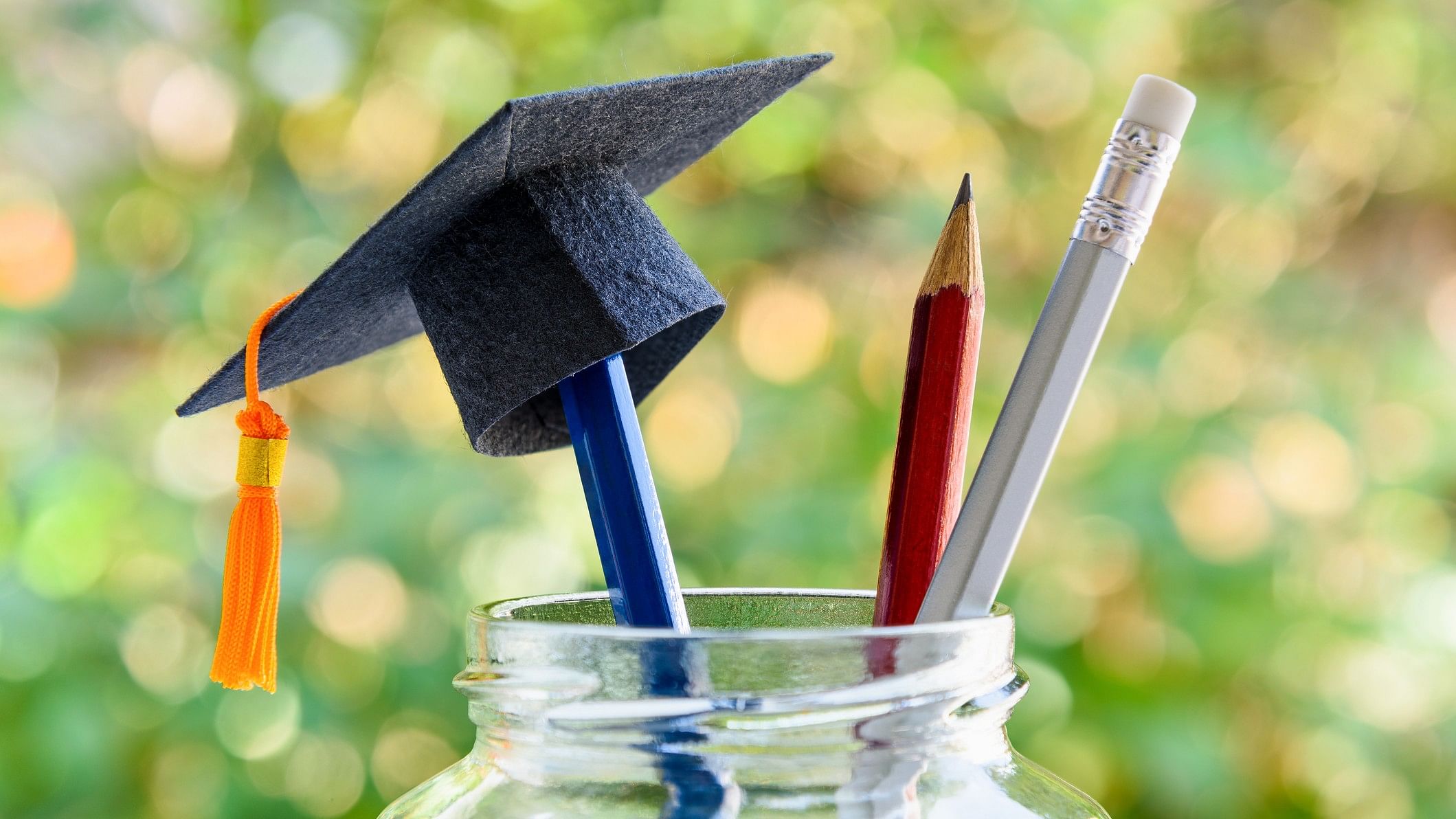 <div class="paragraphs"><p>Representative image showing a graduation cap.</p></div>