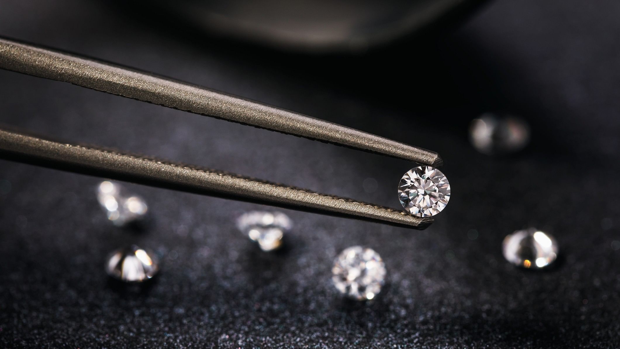 <div class="paragraphs"><p>Representative image showing diamonds.</p></div>