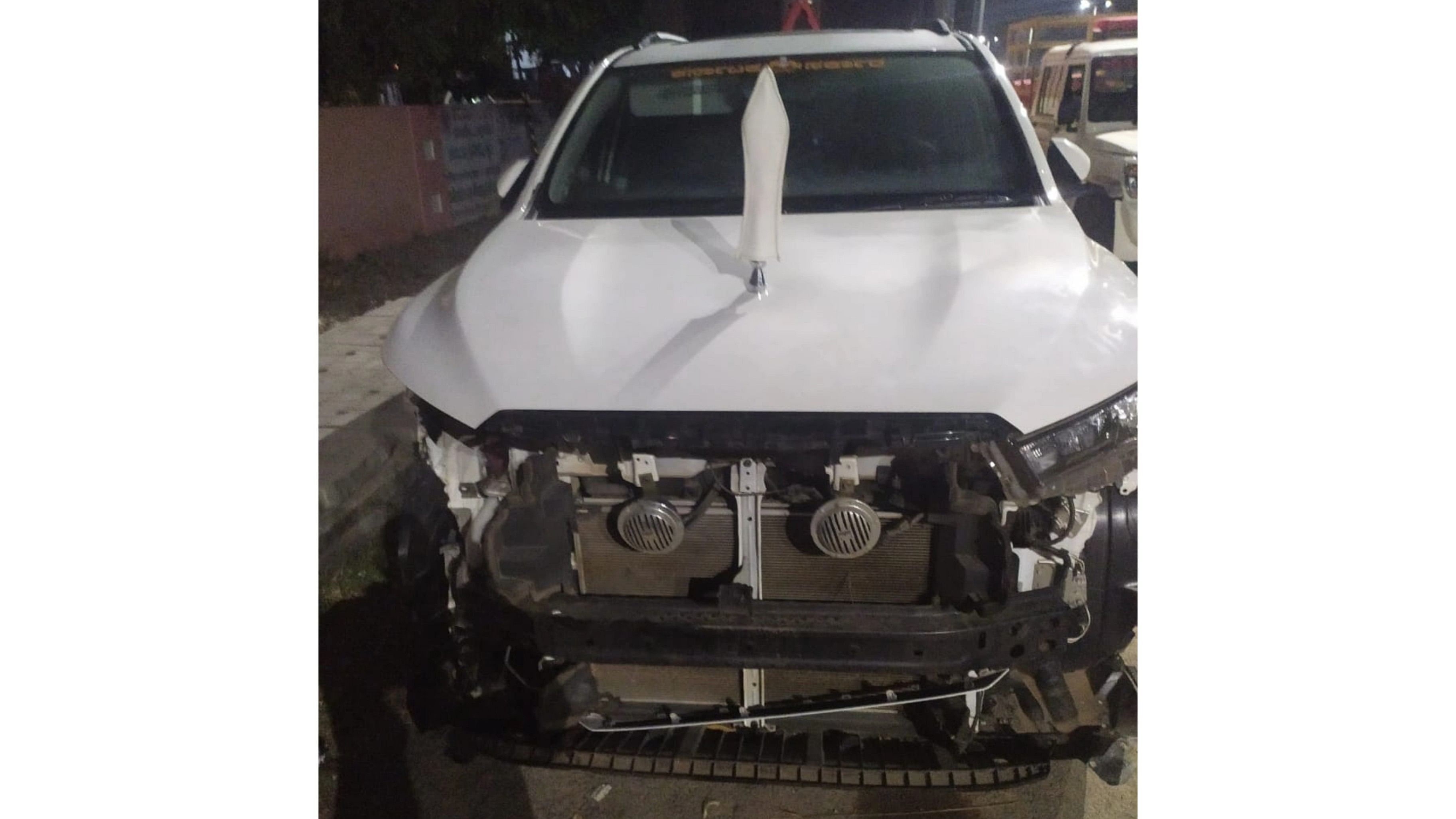 <div class="paragraphs"><p>Madhu Bangarappa, the Minister of Primary and Secondary Education, got into an accident near Nandihalli, Tumakuru, late on Wednesday night. </p></div>