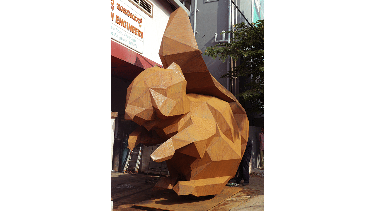 <div class="paragraphs"><p>The completed sculpture that will be on display at the Ayodhya railway station's atrium. </p></div>