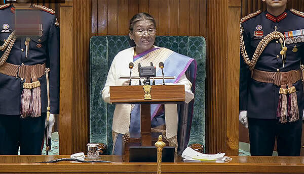 <div class="paragraphs"><p>President Droupadi Murmu addresses the joint session of Parliament on the opening day of the Budget session.</p></div>