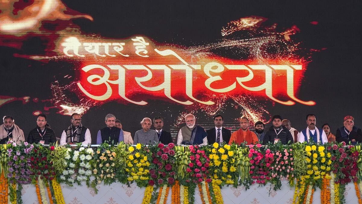 <div class="paragraphs"><p>Prime Minister Narendra Modi with Uttar Pradesh Governor Anandiben Patel, Chief Minister Yogi Adityanath and others during a public meeting, in Ayodhya</p></div>