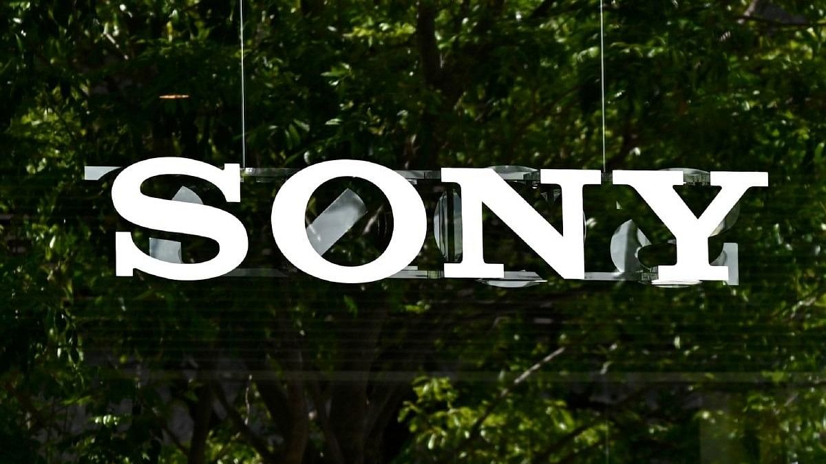 <div class="paragraphs"><p>Sony logo.</p></div>