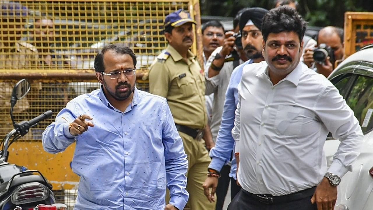 <div class="paragraphs"><p>Shiv Sena (UBT) leader Suraj Chavan had earlier appeared before the Enforcement Directorate for questioning in BMC Covid scam case, in Mumbai, Monday, June 26, 2023. </p></div>