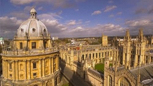 <div class="paragraphs"><p>Oxford University</p></div>