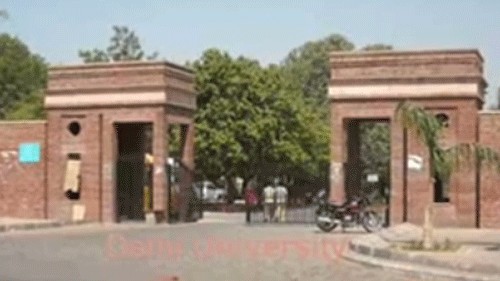 <div class="paragraphs"><p>Delhi University </p></div>