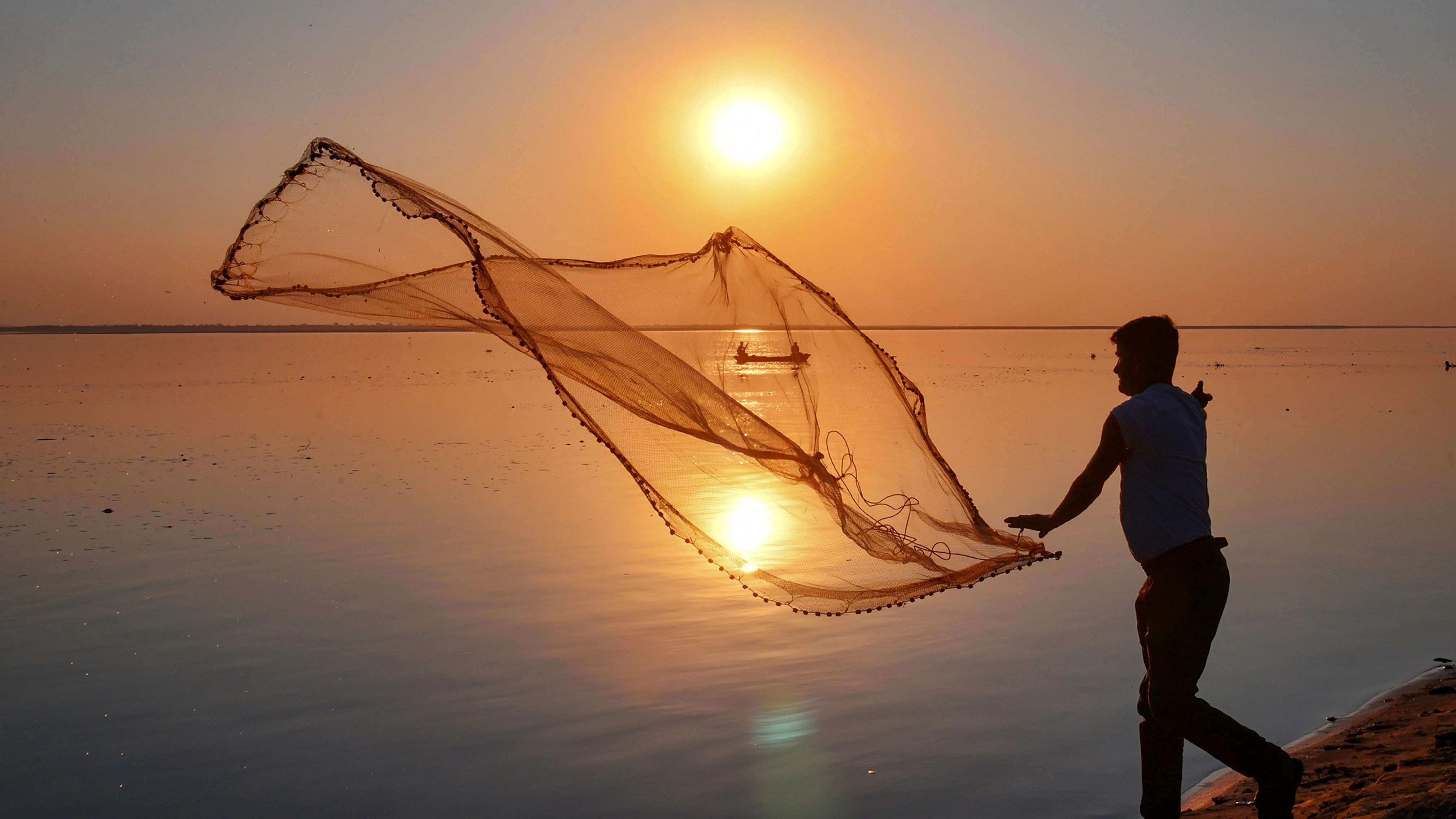 <div class="paragraphs"><p>Representative image showing a man casts fishing net.</p></div>