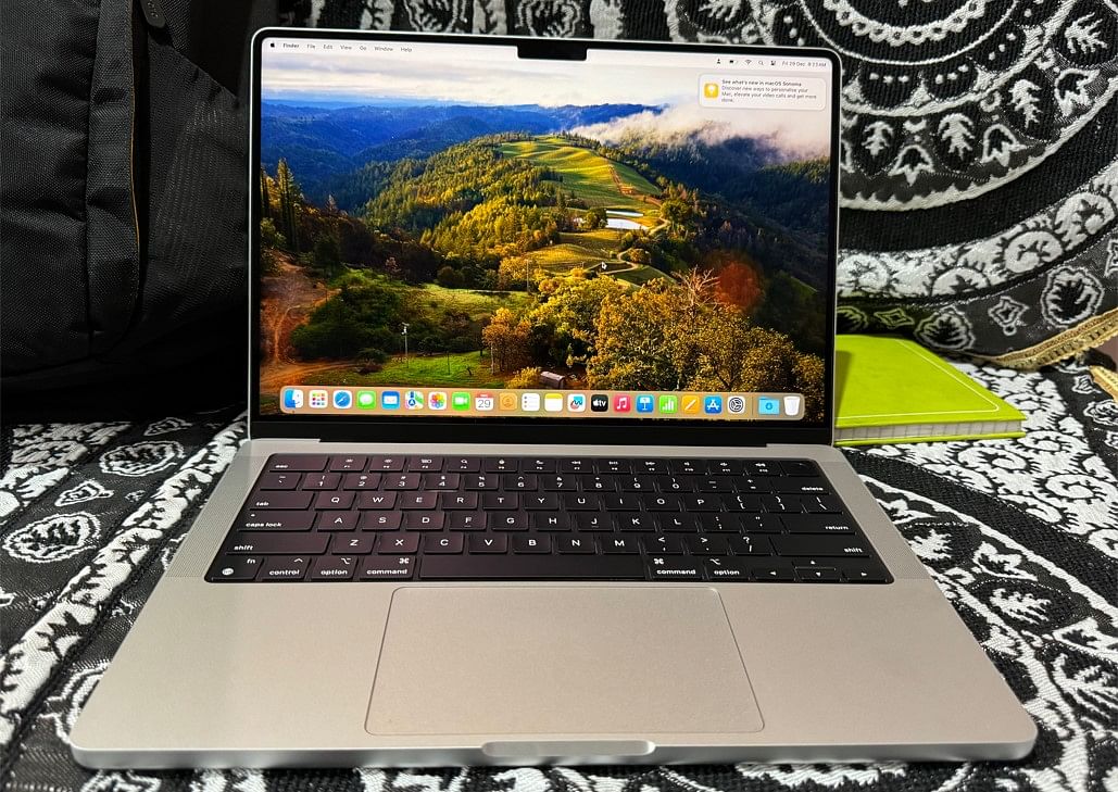 <div class="paragraphs"><p>Apple MacBook Pro M3 series.</p></div>