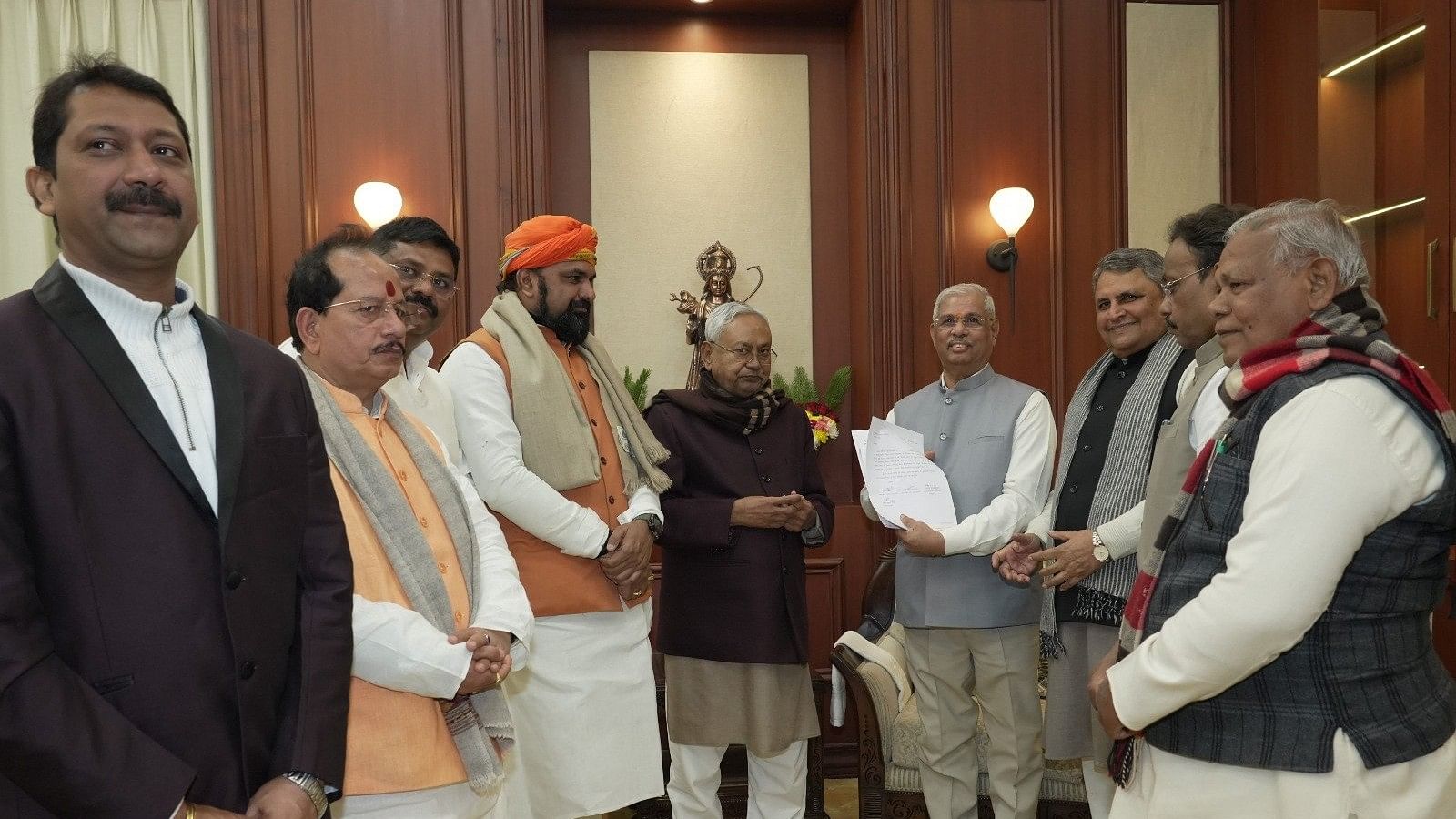 <div class="paragraphs"><p>Led by Nitish Kumar, leaders of JD(U), BJP, HAM and an Independent MLA met Governor Rajendra Arlekar and staked their claim to form the Government in the state.</p></div>