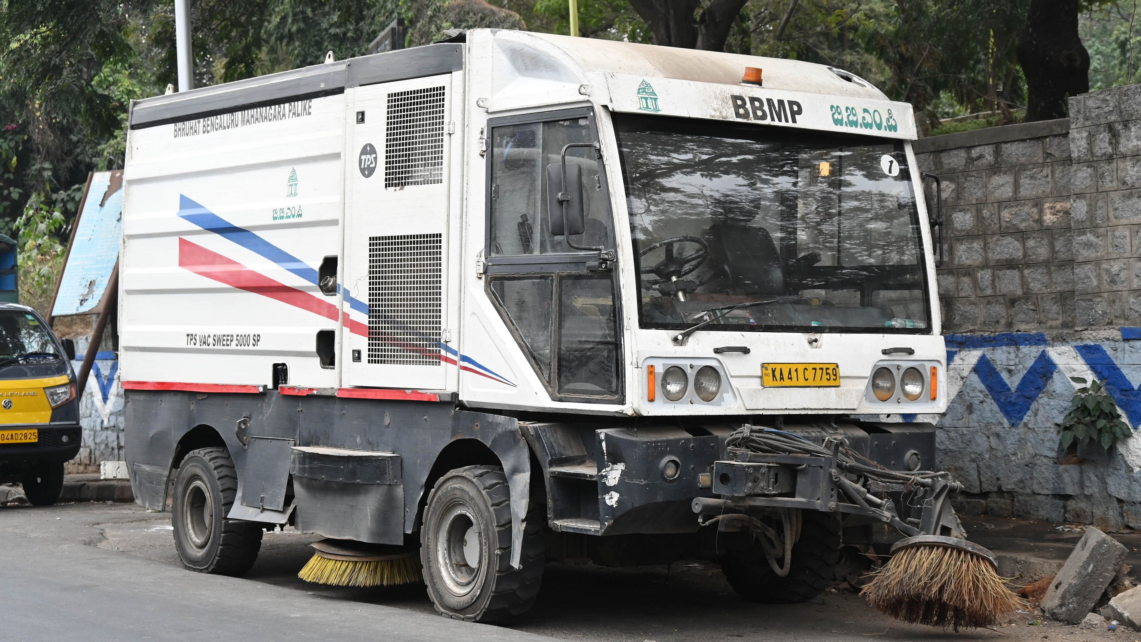 <div class="paragraphs"><p>BBMP's mechanical sweepers.</p></div>