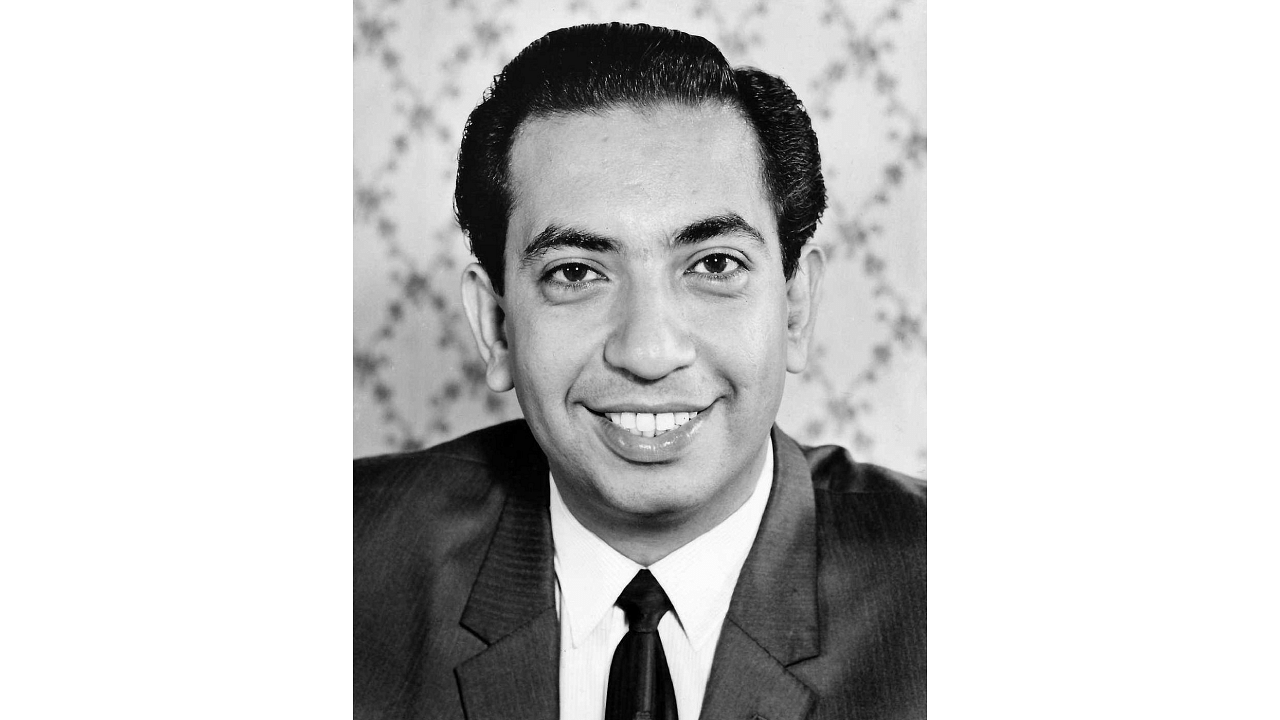 <div class="paragraphs"><p>Mahendra Kapoor.&nbsp;</p></div>