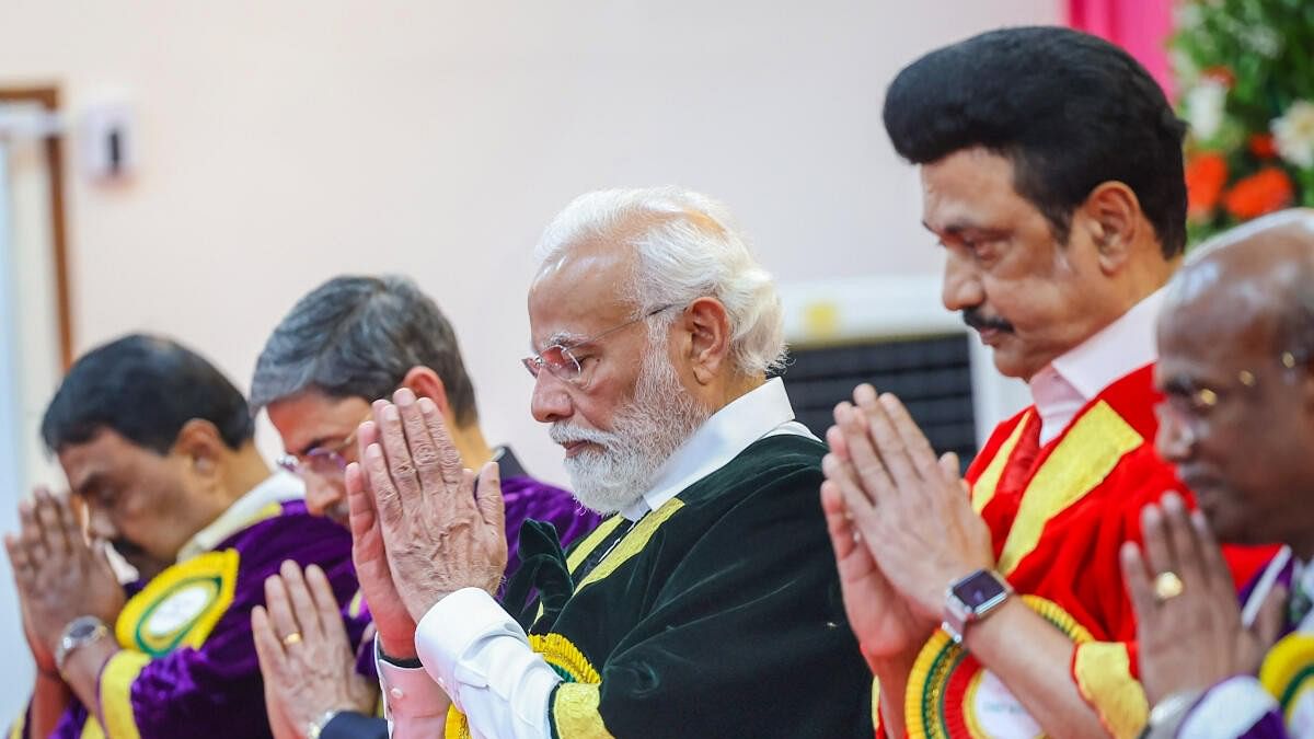 <div class="paragraphs"><p>Prime Minister Narendra Modi with Tamil Nadu Governor R. N. Ravi and Chief Minister MK Stalin, and others during the convocation of Bharathidasan University, in Tiruchirappalli.</p></div>