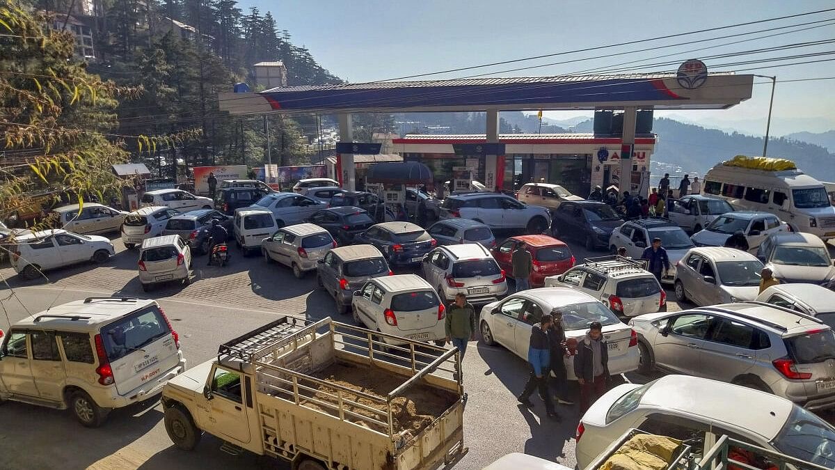 <div class="paragraphs"><p>Heavy rush at a petrol pump following the nationwide strike of truck drivers against a provision in the new penal law on hit-and-run accident cases, in Shimla, Tuesday, Jan. 2, 2024.</p></div>