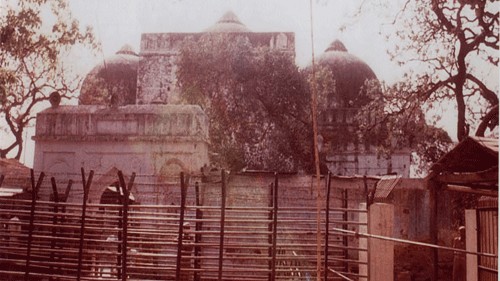 <div class="paragraphs"><p>Babri Masjid structure before its demolition.</p></div>