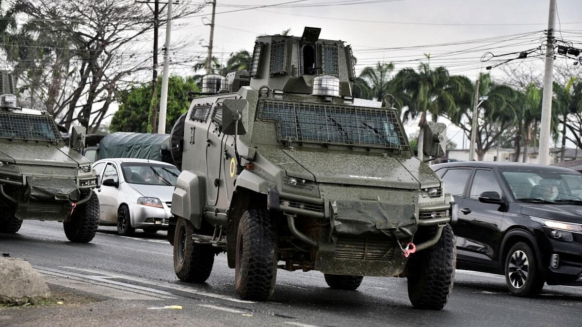 <div class="paragraphs"><p>Army's armored vehicles arrive for inspection in Guayaquil, Ecuador.</p></div>