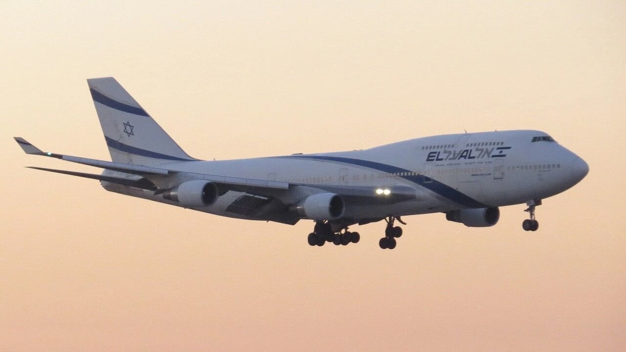 <div class="paragraphs"><p>An El Al airlines plane.</p></div>