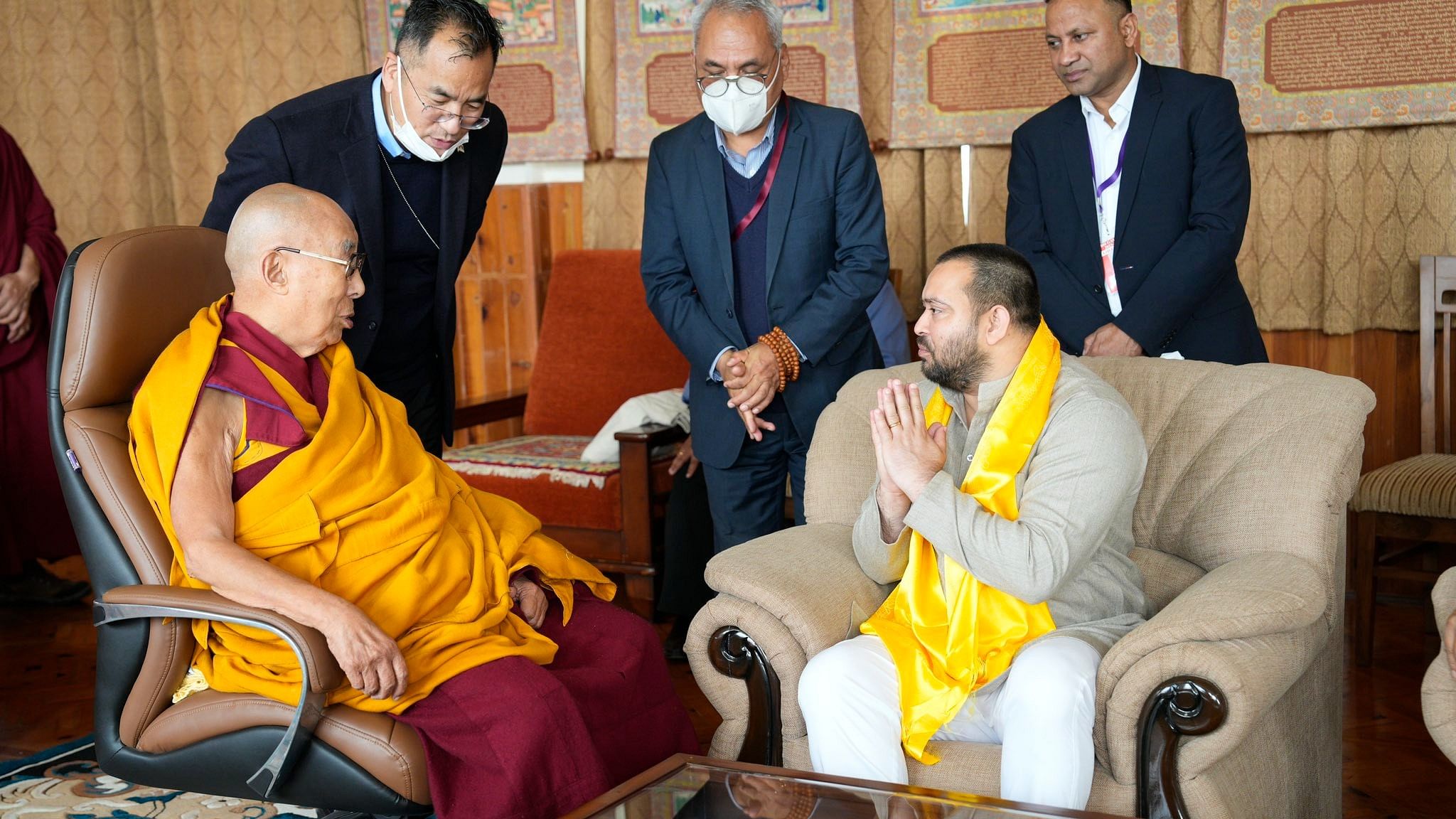 <div class="paragraphs"><p>Tejashwi Yadav meets Dalai Lama</p></div>