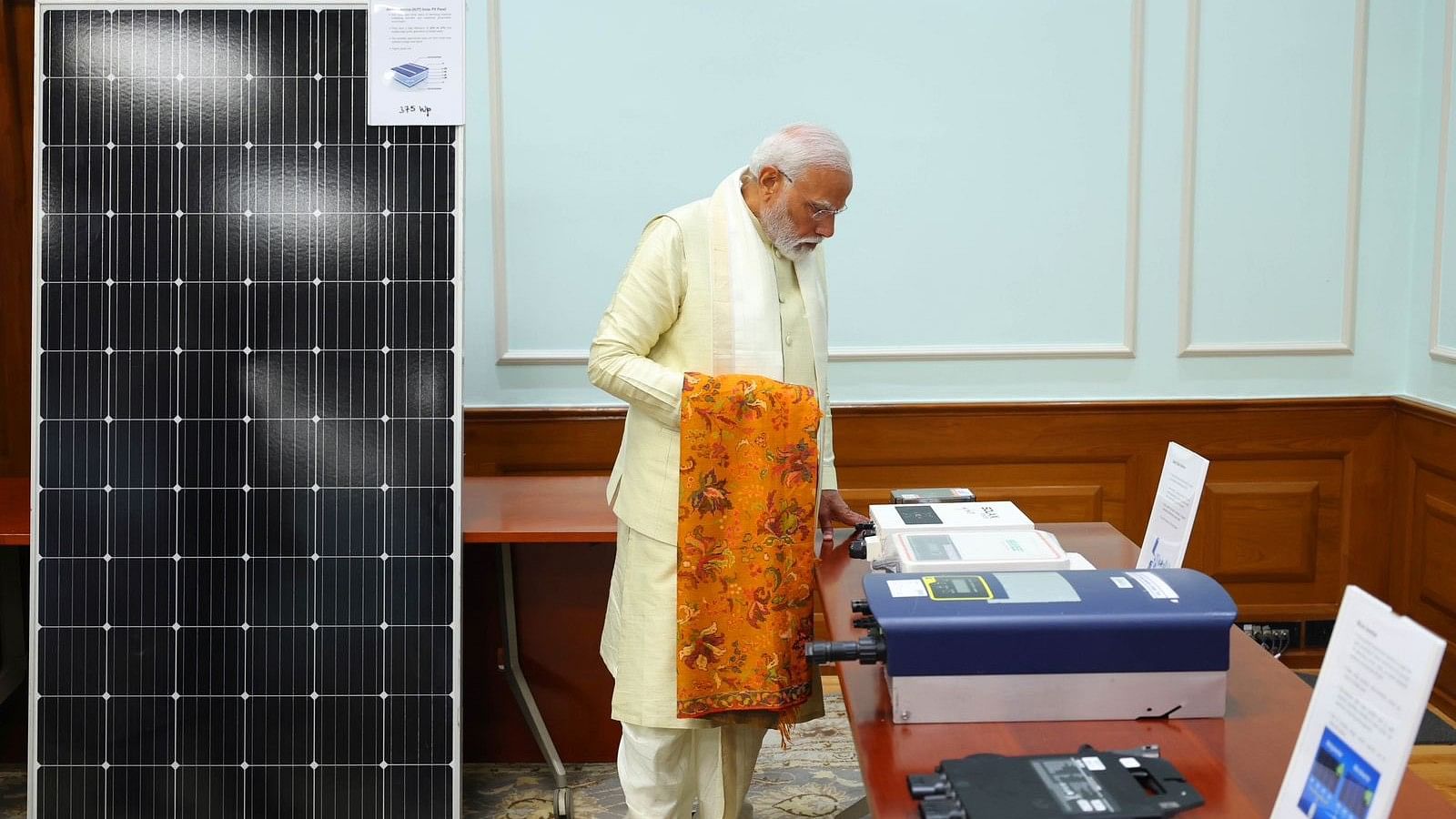 <div class="paragraphs"><p>PM Narendra Modi launches new rooftop solar power scheme.</p></div>