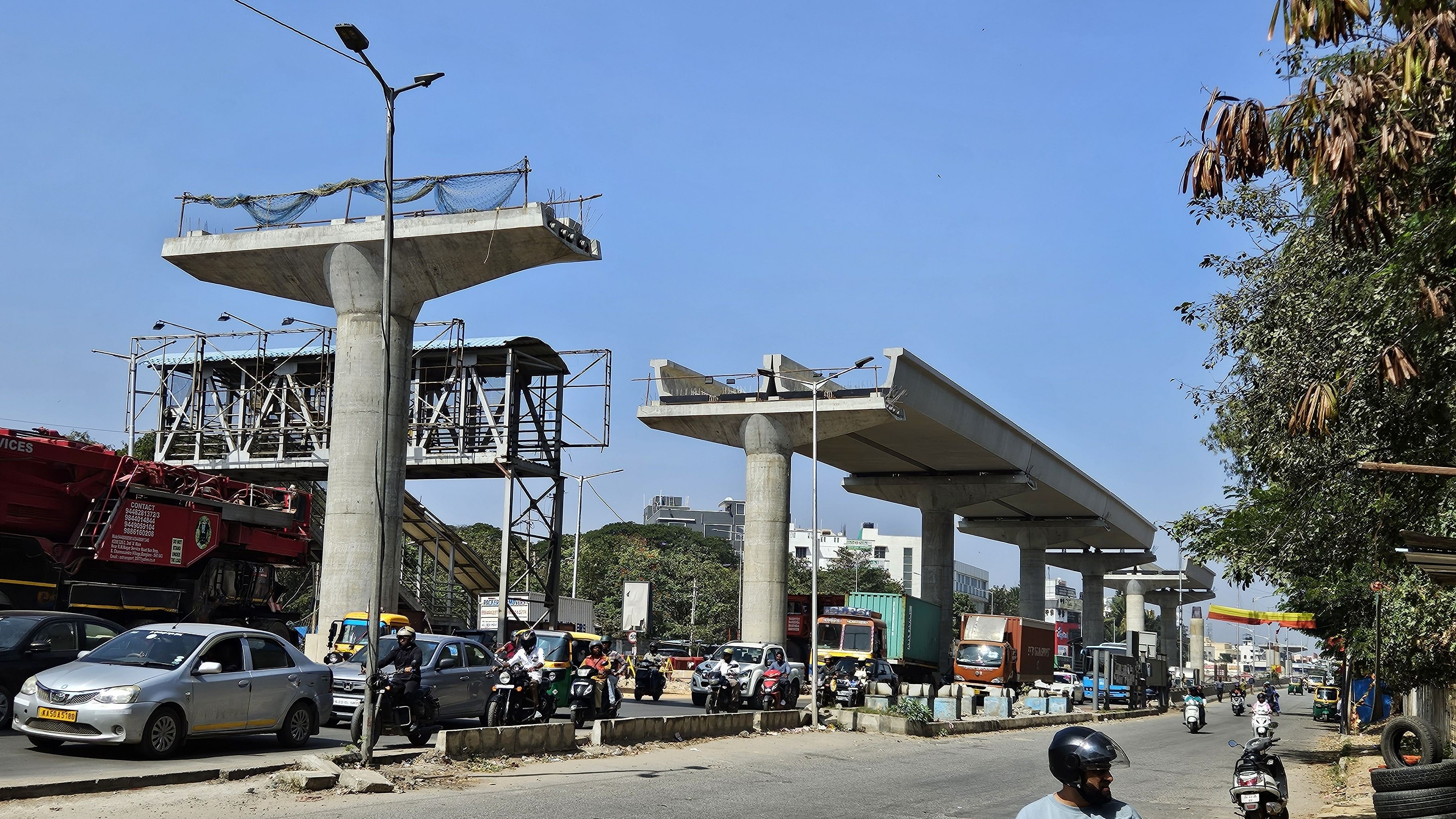 <div class="paragraphs"><p>A view of the partially removed skywalk near the Ramamurthy Nagar signal. </p></div>