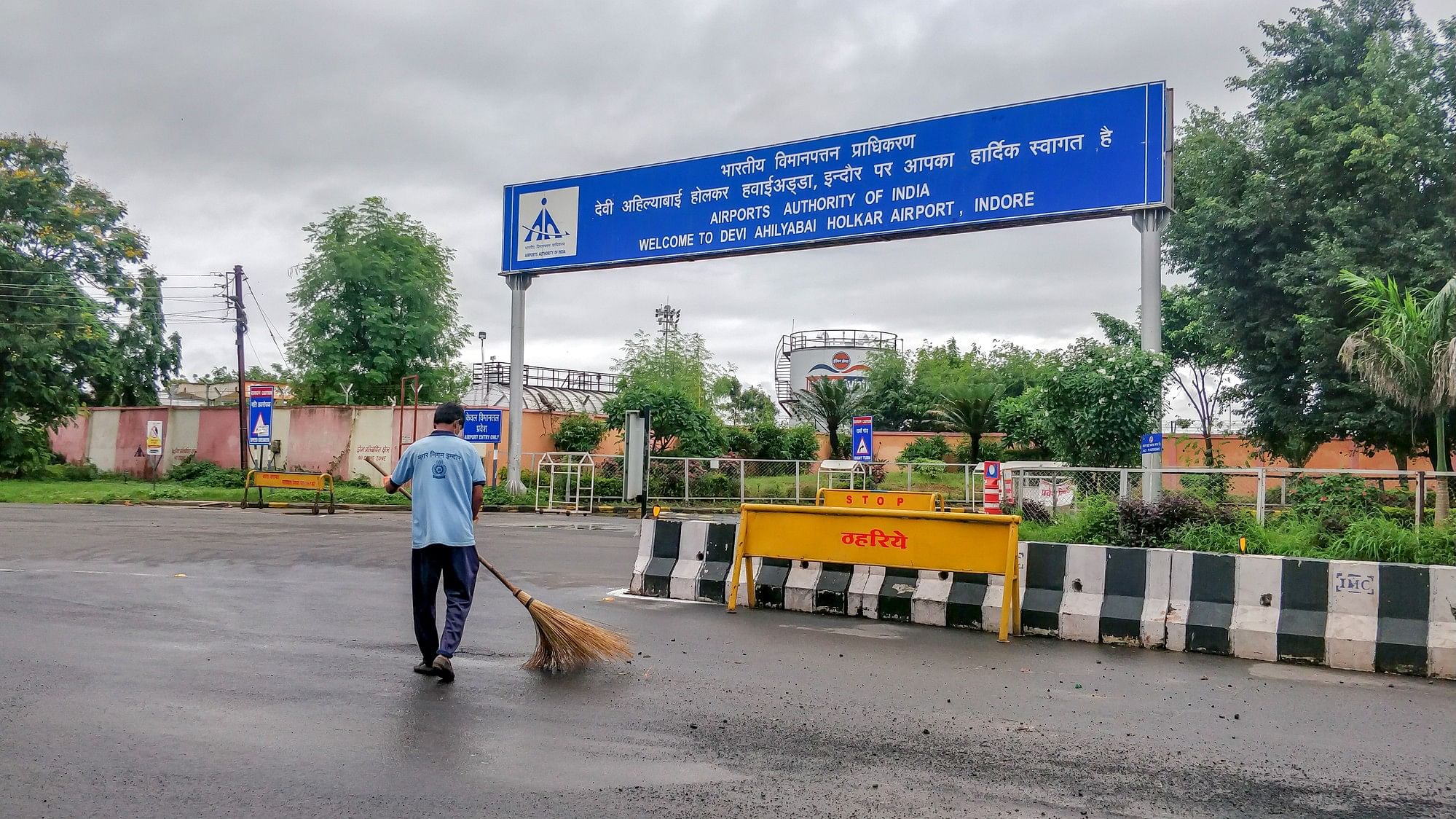 <div class="paragraphs"><p>Indore bagged the cleanest city title for the seventh time in a row.</p></div>