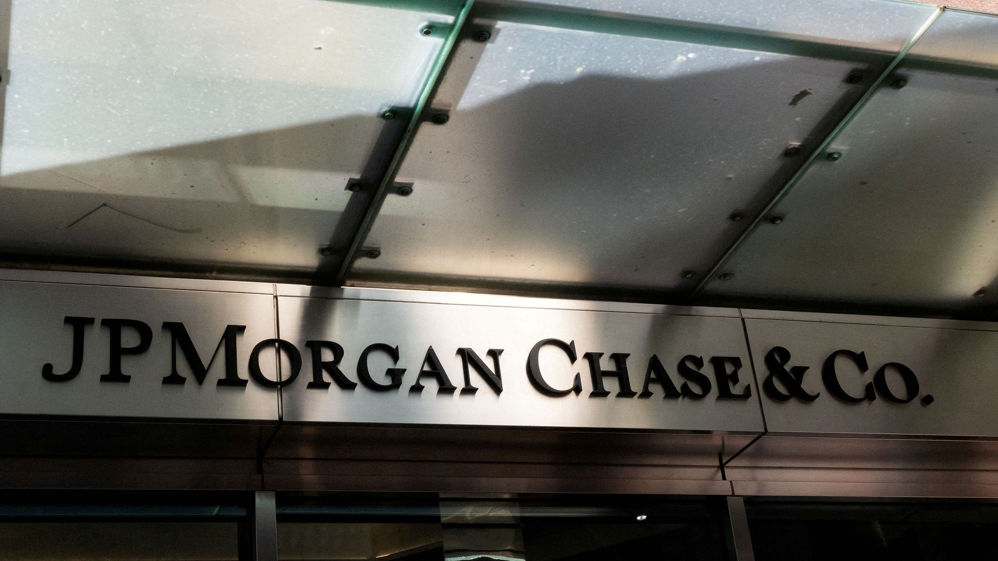<div class="paragraphs"><p>JPMorgan Chase Bank is seen in New York City.</p></div>