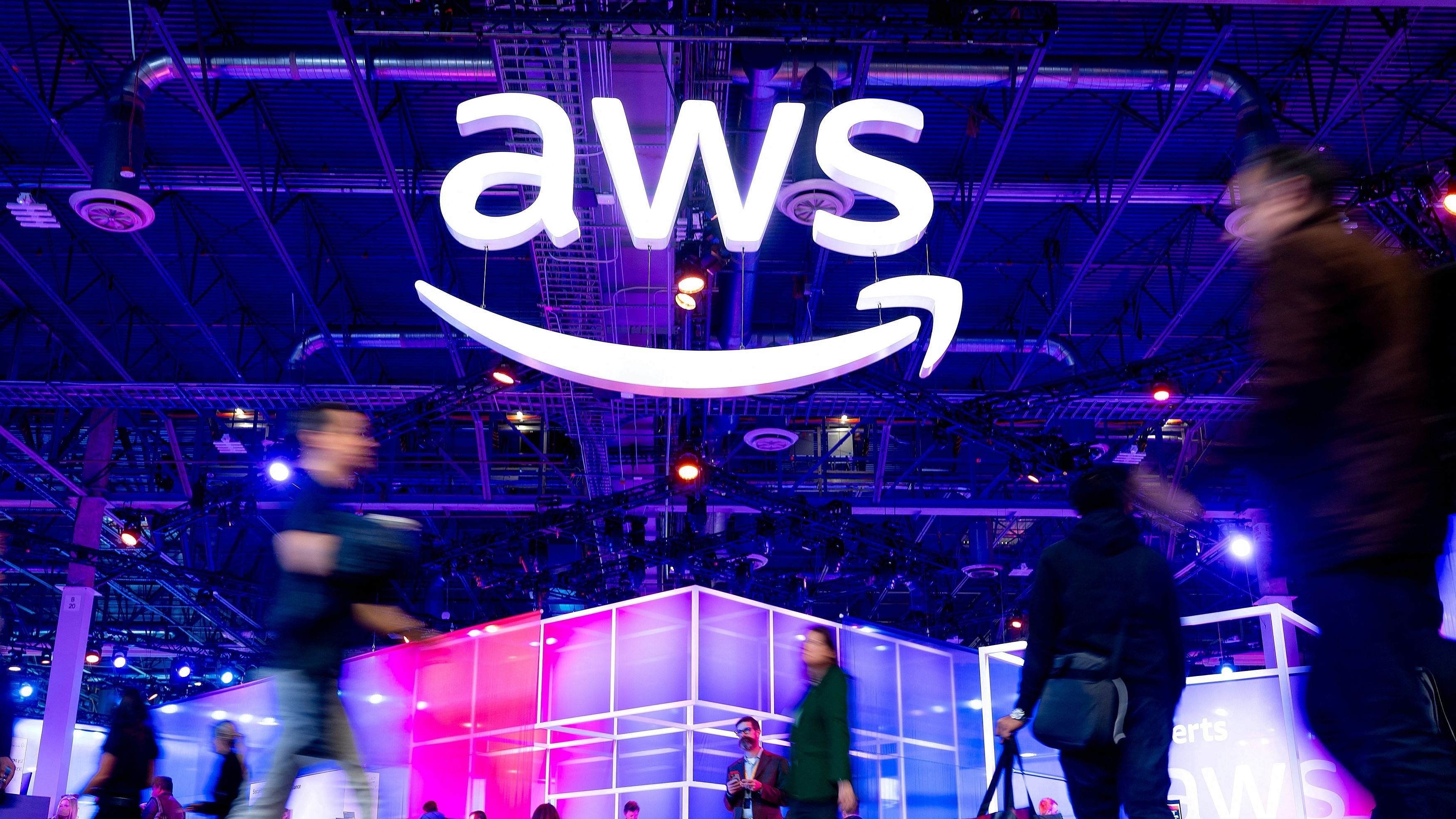 <div class="paragraphs"><p>AWS logo.</p></div>