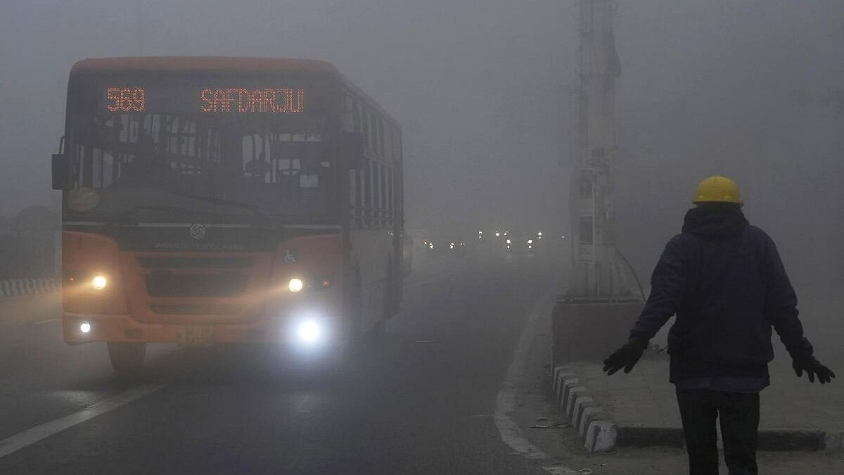 <div class="paragraphs"><p>A foggy morning in Delhi.</p></div>