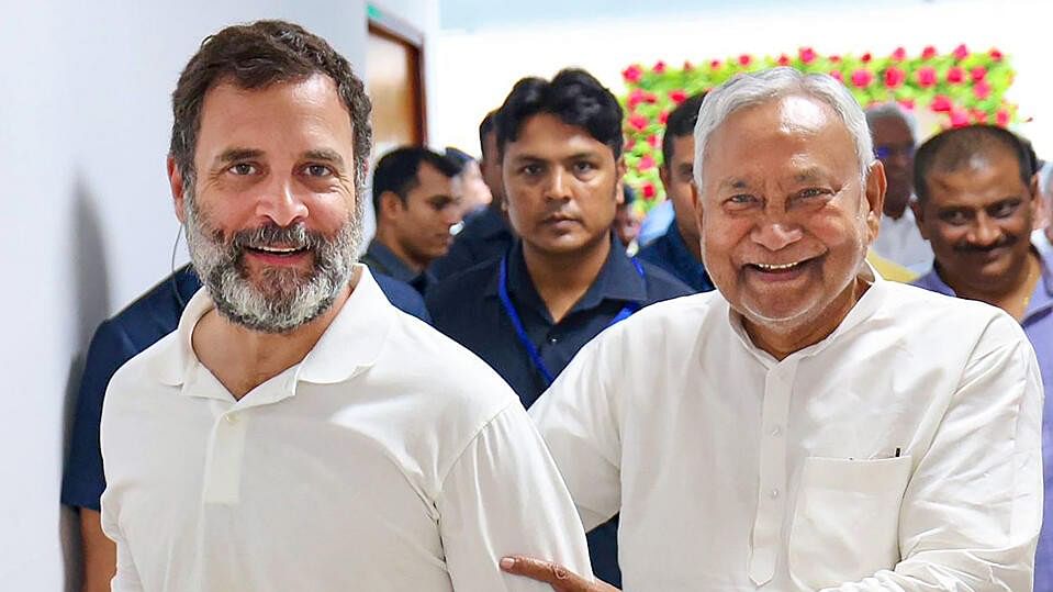 <div class="paragraphs"><p>In this Friday, June 23, 2023 image Bihar CM and JD(U) chief Nitish Kumar with Congress leader Rahul Gandhi attends the opposition parties' meeting, in Patna</p></div>