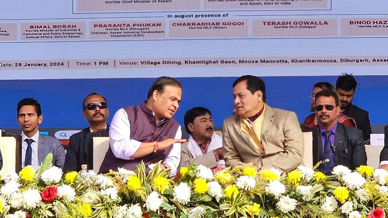 <div class="paragraphs"><p>Photo Caption: Sarbananda Sonowal and Assam Cm Himanta Biswa Sarma the foundation stone laying function in Dibrugarh, Assam, on Sunday. </p></div>