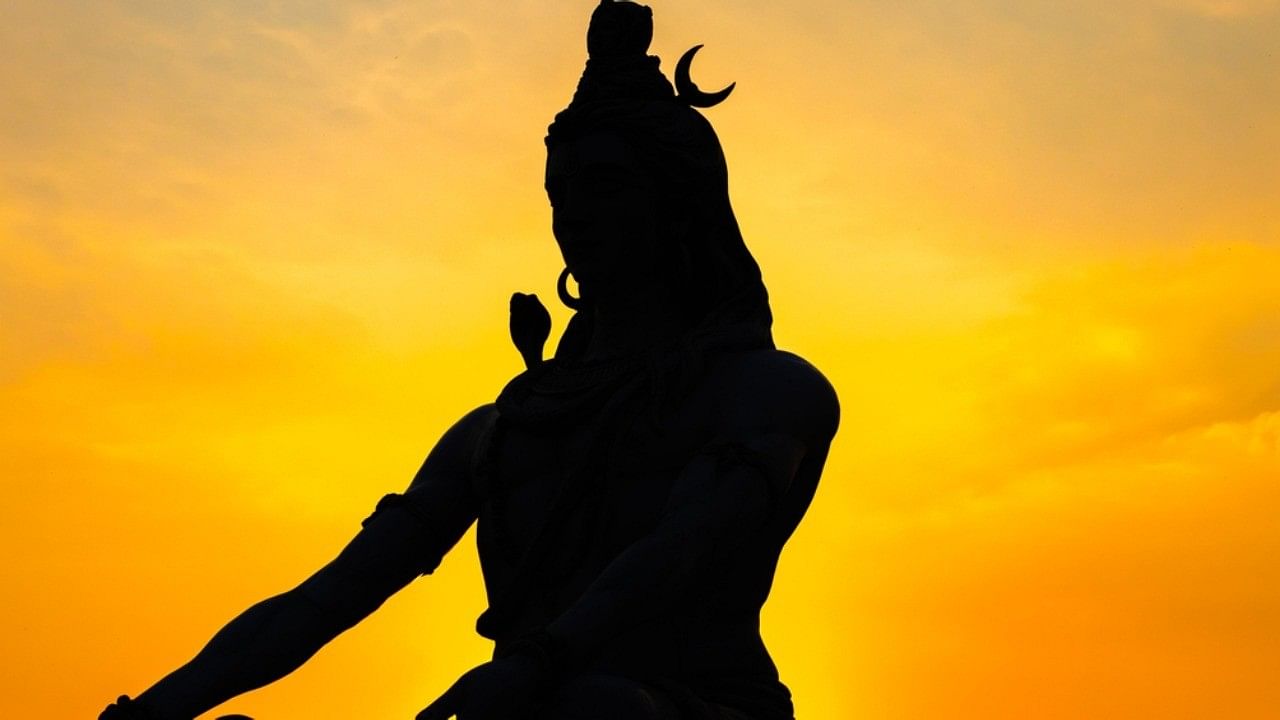 <div class="paragraphs"><p>A statue of Lord Shiva. </p></div>
