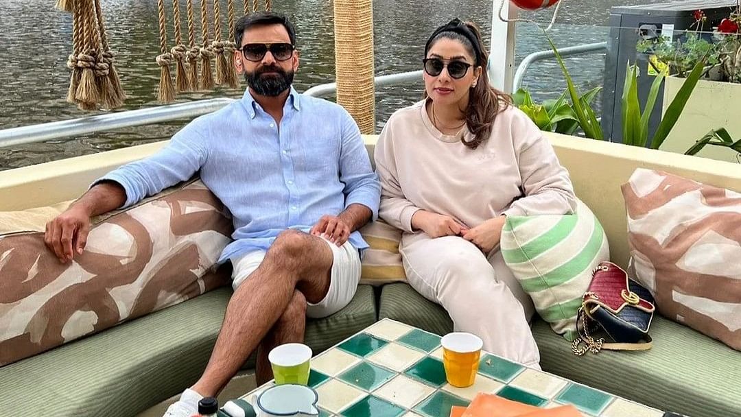 <div class="paragraphs"><p>Mohammad Hafeez with wife in Australia.</p></div>
