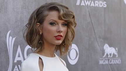 <div class="paragraphs"><p>Taylor Swift. </p></div>