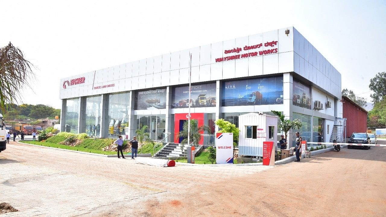 <div class="paragraphs"><p>A representative image of a Eicher showroom.</p></div>