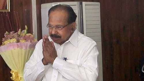 <div class="paragraphs"><p>M Veerappa Moily</p></div>