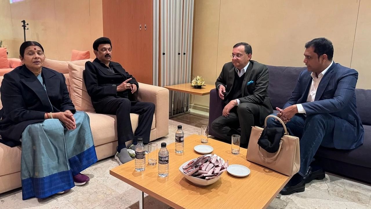 <div class="paragraphs"><p>Tamil Nadu Chief Minister MK Stalin with Ambassador of India to Spain Dinesh K Patnaik, in Spain.</p></div>