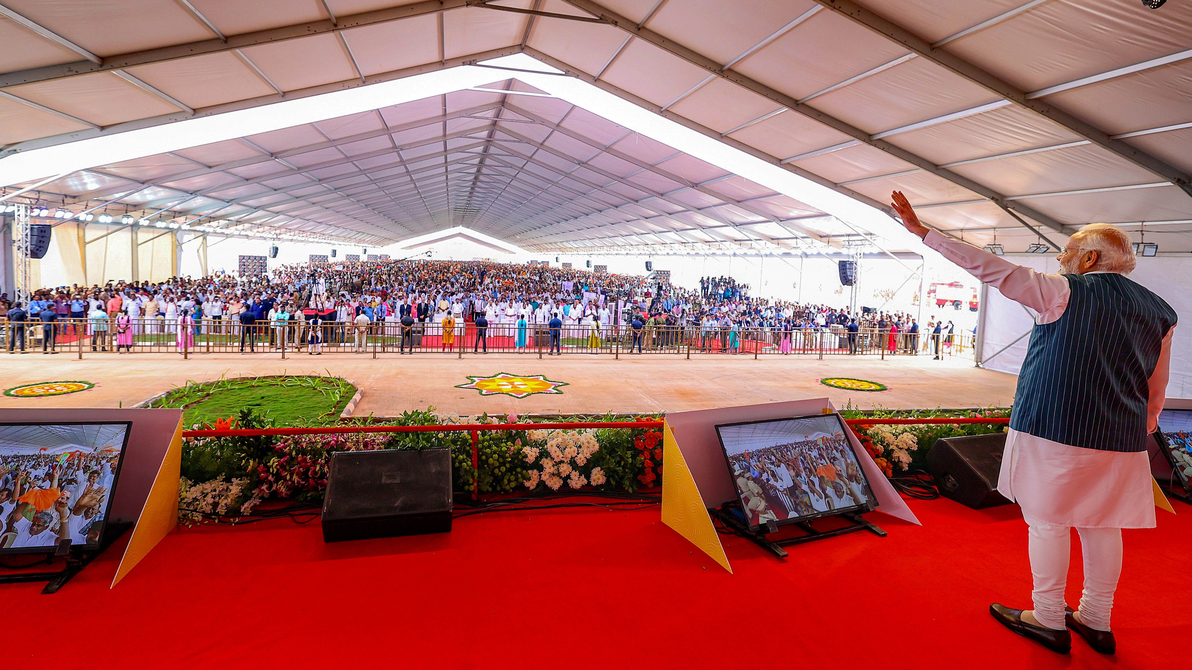 <div class="paragraphs"><p>Prime Minister Narendra Modi during the foundation stone laying ceremony and inauguration of various developmental works in Tiruchirappalli, Tamil Nadu.</p></div>