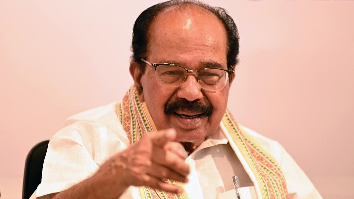 <div class="paragraphs"><p>Veerappa Moily</p></div>